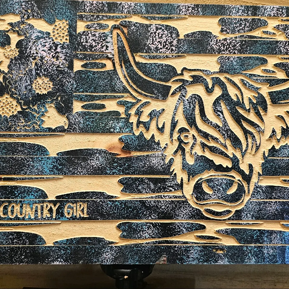 Highland cow wood flag 11x22