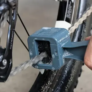 Motorcycle & Bicycle Chain Cleaner Tool, Dual Brush Heads Full Coverage Cleaning Accessory for Motorcycles Bikes, Durable Design, Bicycle Accessories