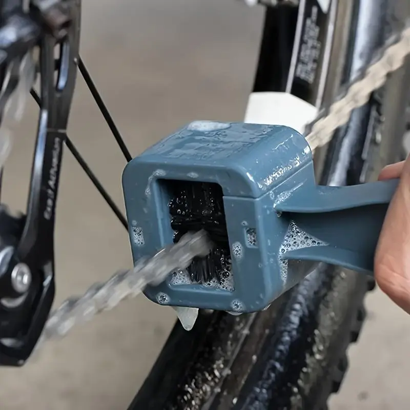 Motorcycle & Bicycle Chain Cleaner Tool, Dual Brush Heads Full Coverage Cleaning Accessory for Motorcycles Bikes, Durable Design, Bicycle Accessories, Cycling Accessories