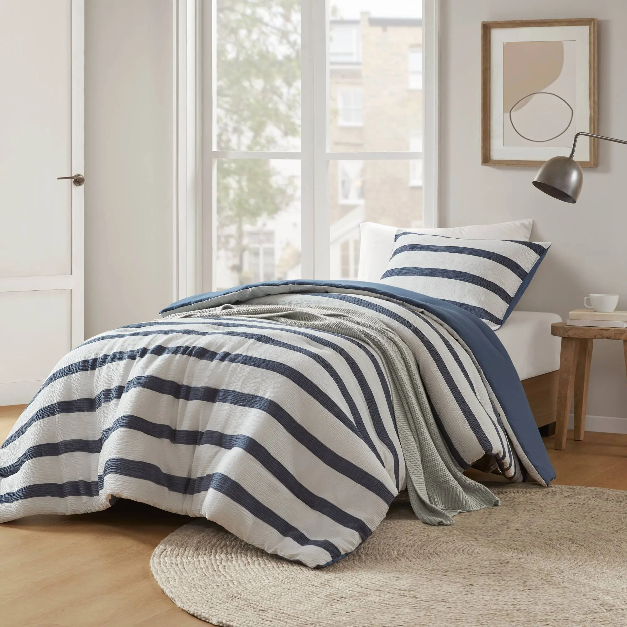 Twin/Twin XL Yarn-Dyed Striped Comforter Set, 2-Piece Lightweight Down Alternative Bedding with Matching Sham, Blue and White Stripe, Soft All-Season Comforter for Dorm, Guest Room, or Kids' Room
