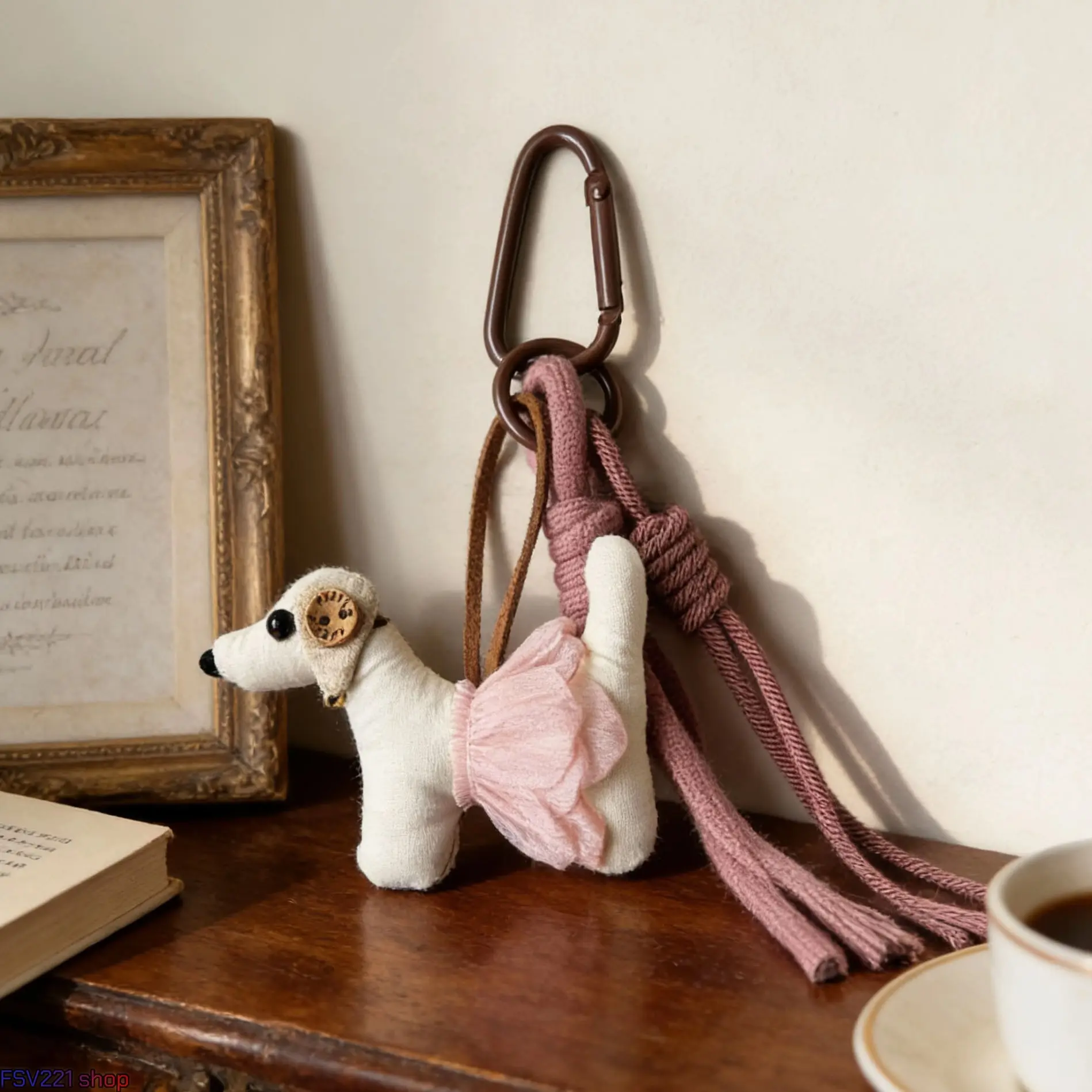 Cottagecore Animal Form Bag Charm, Bohemian Style Keychains with Macrame Tassel, Cute Kawaii Accessories for Handbag Decor, Hand-Braided, Sturdy Clip, Kawaii Aesthetic, Soft Linen, Birthday, Casual, Giraffe, Durable, Plain, Puppy