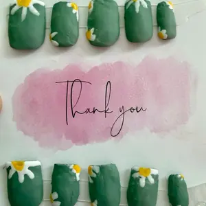 Daisy Crush Square Press On Nails - Green with White & Yellow Floral Design for Stylish Nail Art