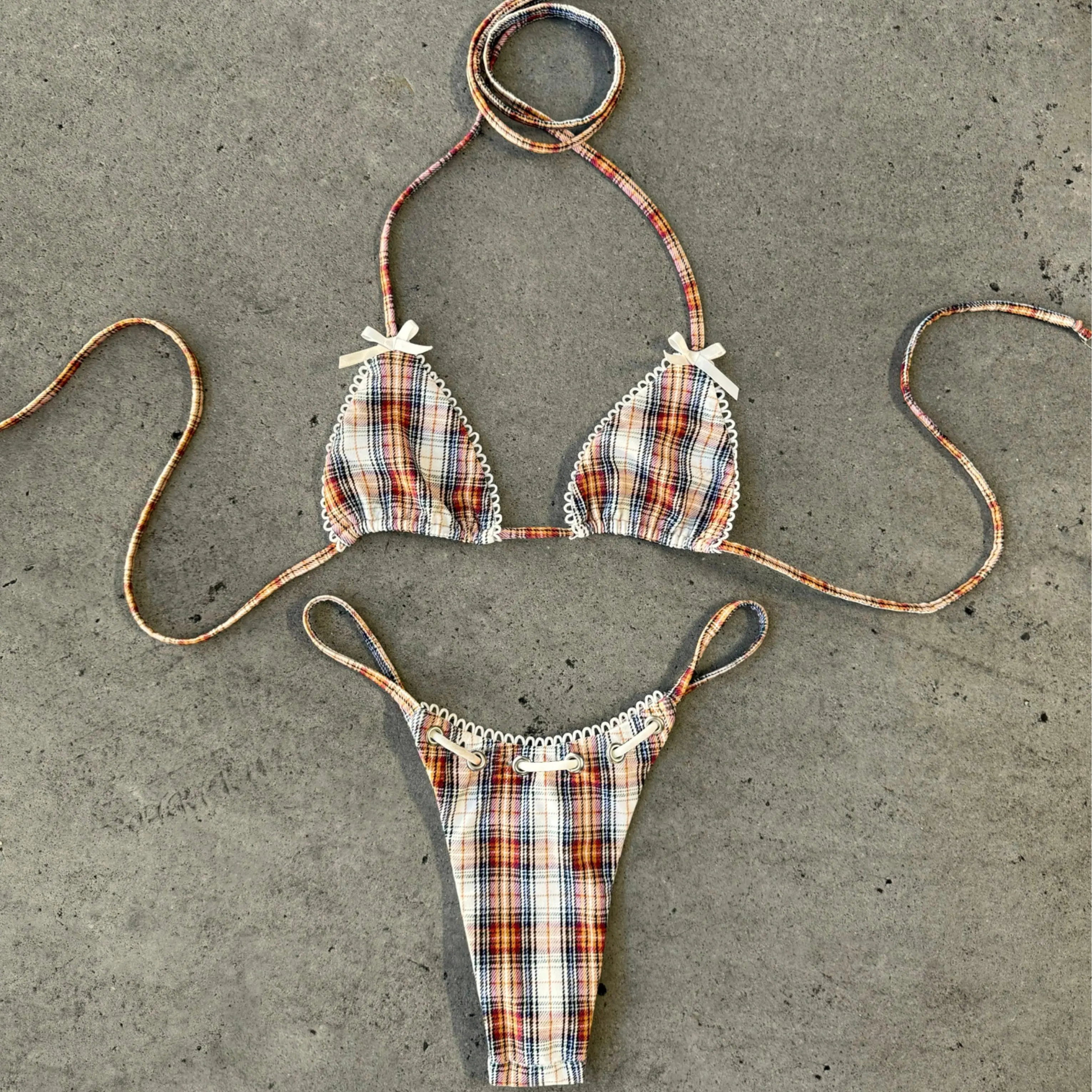 2026 classic plaid print women’s halter two-piece swimsuit set, fashionable tie low-rise women’s micro bikini two-piece, holiday casual beachwear, pool party outfit, hot spring clothing