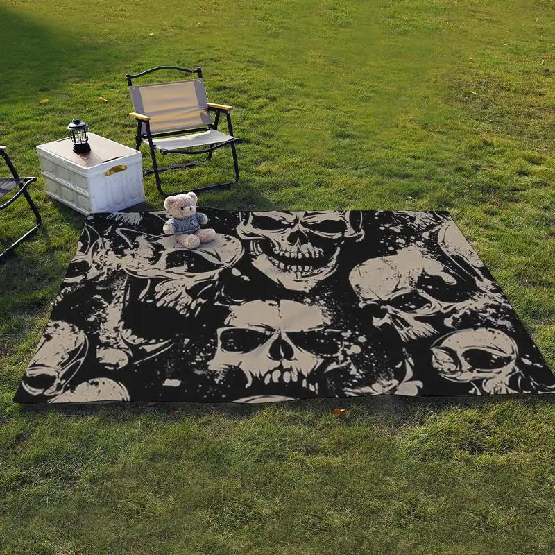 1 piece, skull pattern printed picnic mat, portable beach mat for outdoor camping and picnicking, suitable for family gatherings in spring, summer, and autumn, suitable for beaches, festivals, picnics, and travel, Halloween, Picnic Blanket