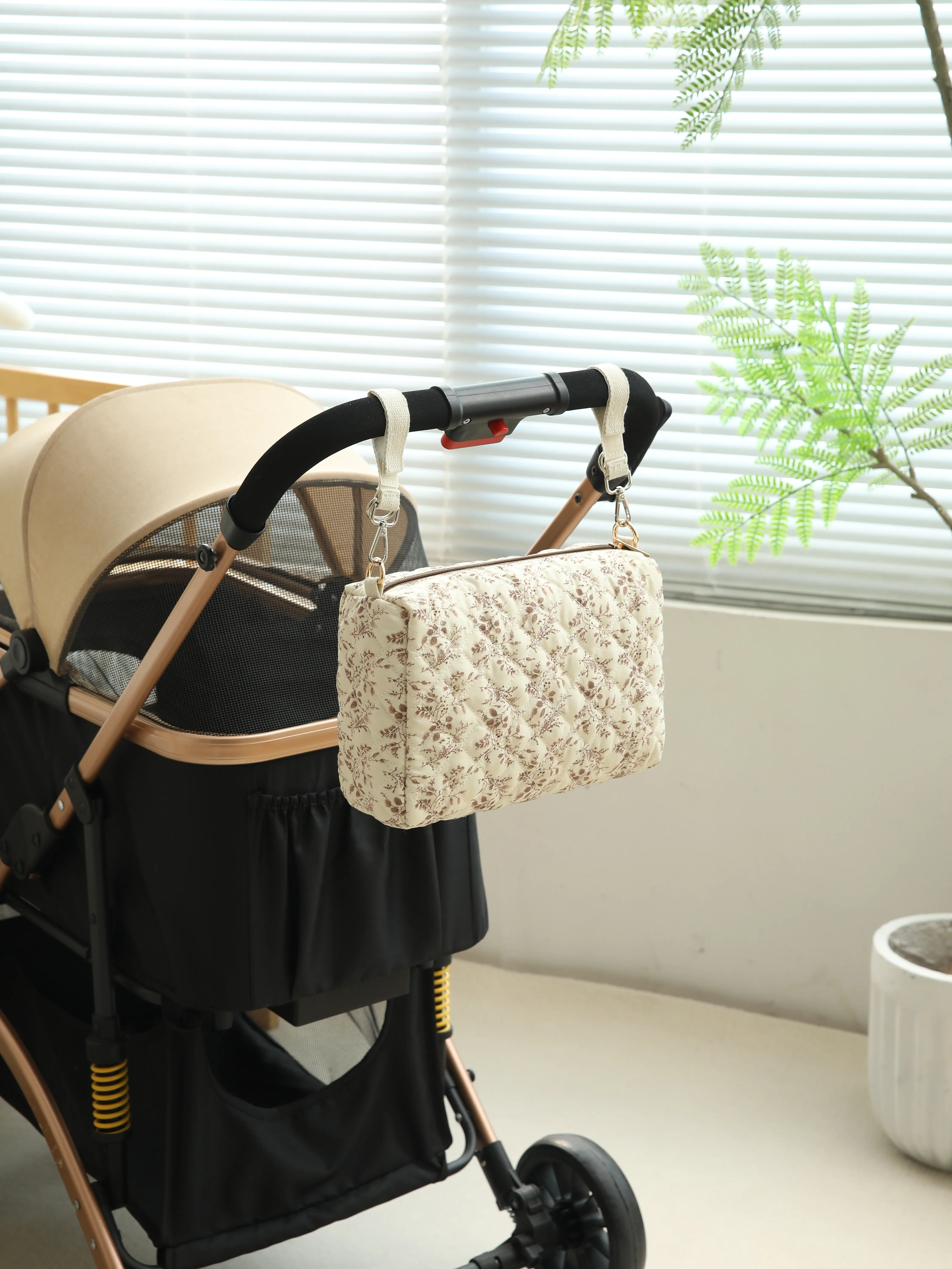 Portable Quilted Stroller Organizer Bag - Lightweight Hanging Pouch for Mom Essentials, Baby Stroller, Car, Travel & On-the-Go Storage