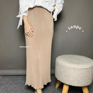 Adha Labels Wavy Pleated Skirt Freya Style 2  Womenswear Minimalist Maxi  Bottom  Basic Skirt