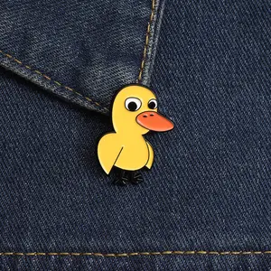 Spring New Brooch - Cartoon Duck Badge Pin, Cartoon Fashion Brooch, Suitable for Decorating Backpacks and Clothing, Exquisite Gift, Perfect for Giving Gifts