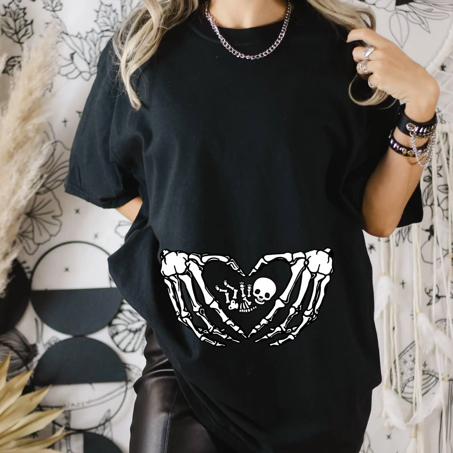 Pregnant Skeleton Shirt, Skeleton Baby Halloween Maternity Shirt, Pregnancy Mom Gift Maternity Shirt With Baby Skeleton