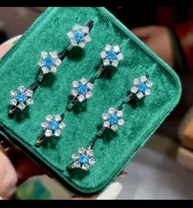Suvi(11990)gc.Amazing silver blue topaz spin rings (adjustable)