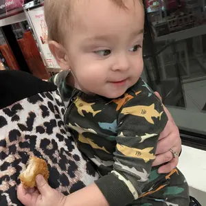 Product Review of Momcozy Hip Seat Baby Carrier, Adjustable Ergonomic Carrier with Various Pockets for Newborns & Toddlers up to 45lbs Portable Mother Mom Gift Convenient Travel Gifts wild  bird back baby baby carriers Ergonomic Baby Carrier with Hip Seat from C**y