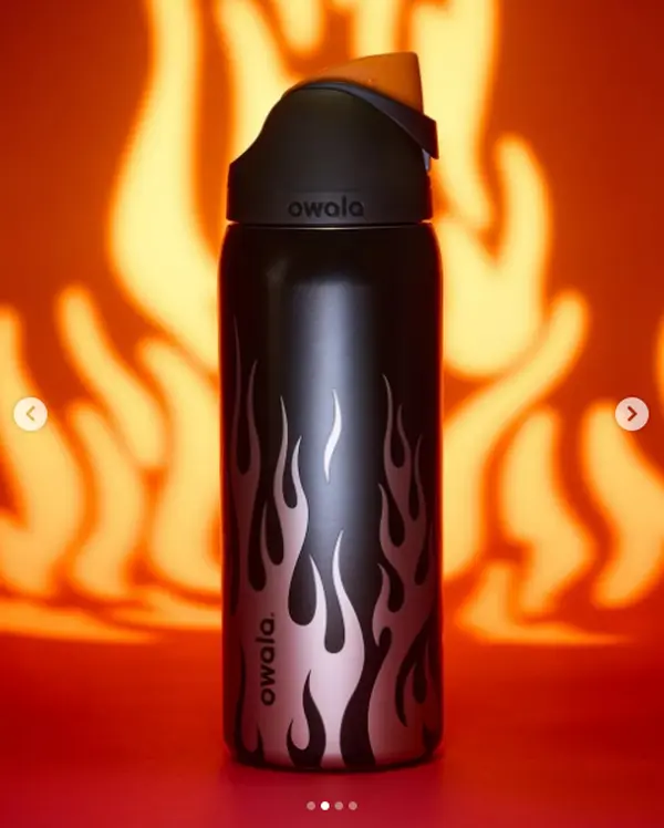 Owala FreeSip Stainless Steel Water Bottle, Chrome Inferno Flames Design, 32 oz