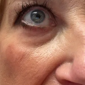 Product Review of Lash Sensational Body Mascara, Silky Buildable Formula, 24HR Lift, Maybelline New York from h**s