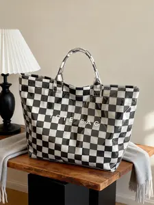 Simple and stylish large-capacity classic tote bag with plaid pattern, women's daily easy-to-match Adjustable crossbody bag, Stylish crossbody bags, suitable for dating, shopping, commuting, and beach use.