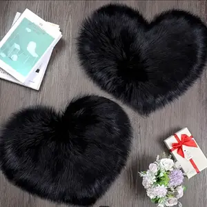 2 Piece Nordic Ins-Style Faux Wool Heart-Shaped Rug - Soft & Comfortable, Suitable for Bedroom, Living Room, Study & More, Sold as a Set, Multiple Sizes Available, Cozy Home Decor for Autumn & Winter, Fluffy Modern Rug, Home Decorative Rug