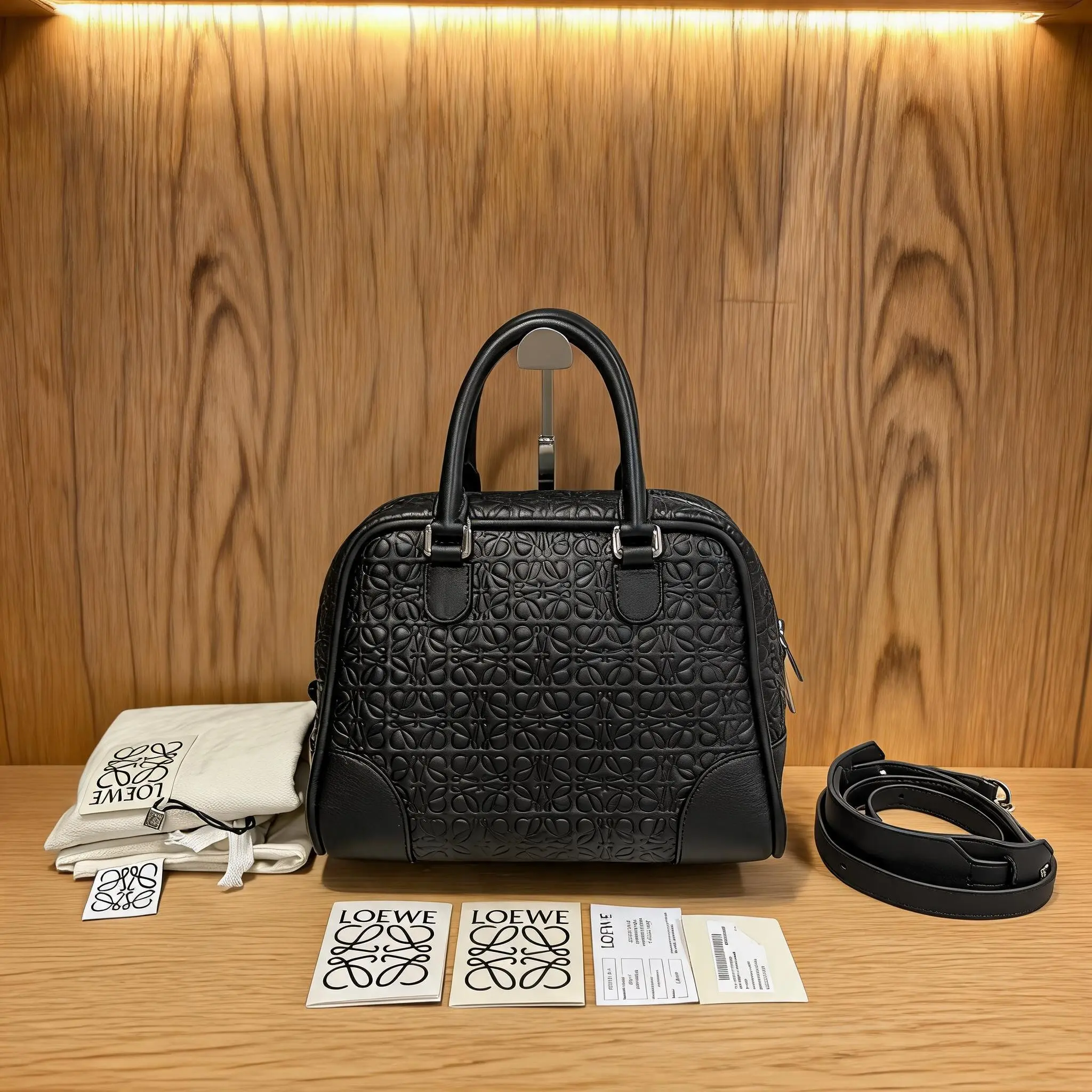 Pre-owned Loewe Leather Shoulder Bag C0813080914