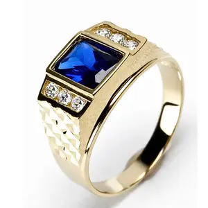 This square, blue men's ring is suitable for everyday wear and makes a meaningful gift for birthdays, engagements, or Valentine's Day.