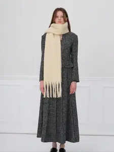 Solid Color Tassel Decor Scarf, Casual Soft Warm Shawl for Women & Men, Fashion Accessories for Daily Wear, Elegant Scarf for Winter, Fluffy Soft Scarf