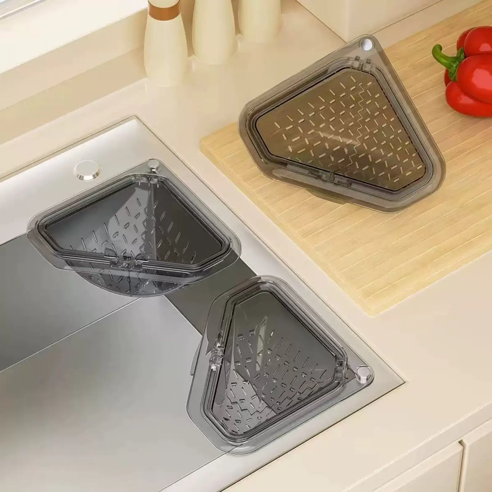 2 PCS Anti-Clog Kitchen Sink Filter: Magnetic Triangular Draining Basket for Storing Food Scraps, Leftovers & Kitchen Waste.