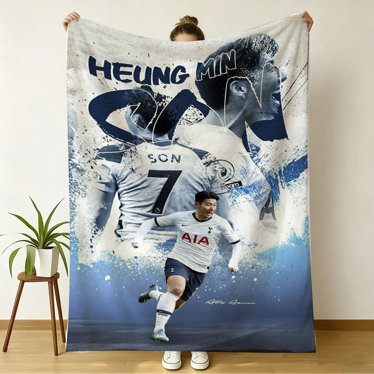 Son Heung Min Graphic Throw Blanket - Polyester Fleece Football Star Blanket with Player Image, Sporty Look Korean Fan Gift for Indoors Outdoors