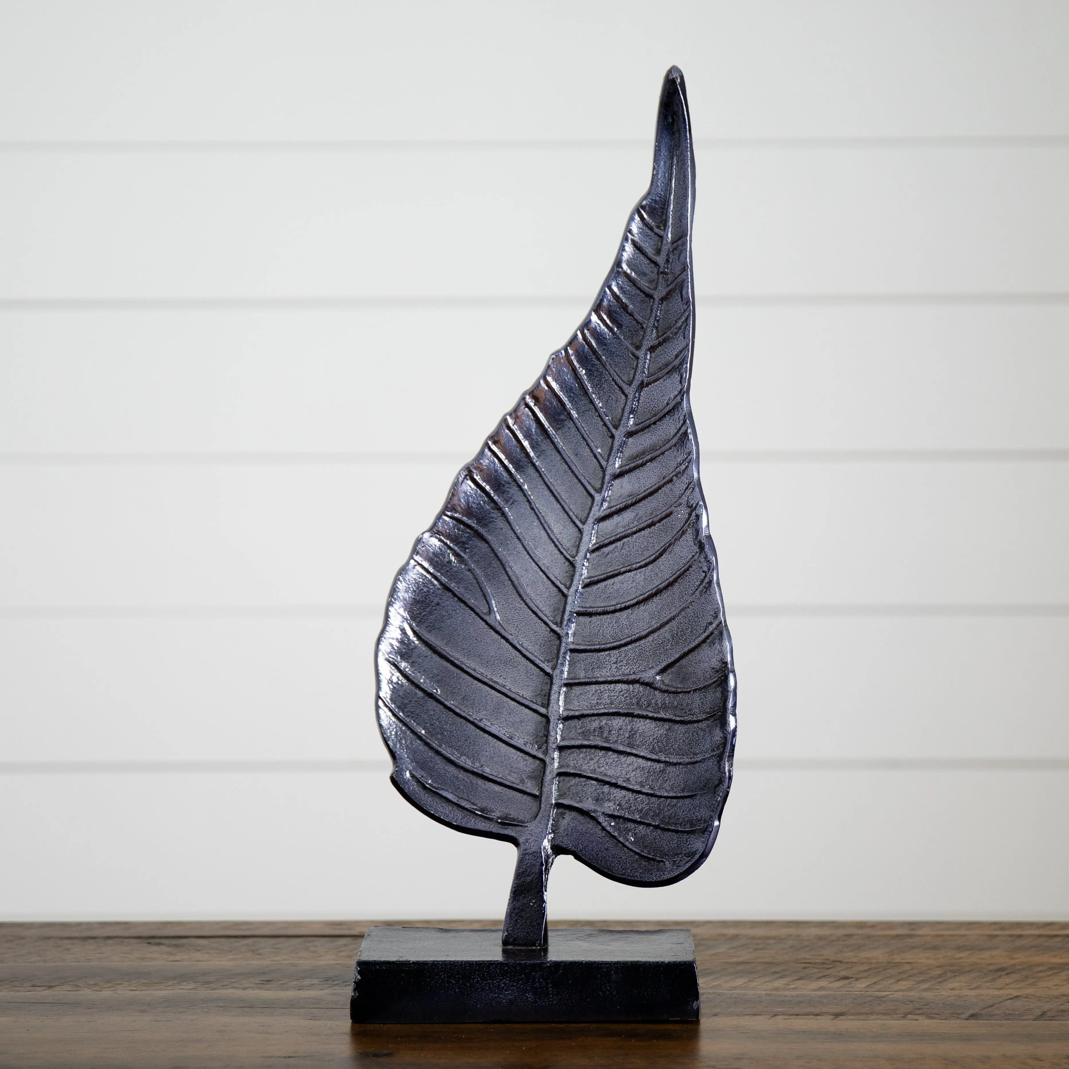 17” Standing Aluminium Bodhi Leaf Artistic Decorative Statue - Home Decor Ornaments, Garden Sculptures Statues, No Green Thumb Required, Ideal for Mother’s Living Space, Decks