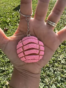 Concha Keychain- pink