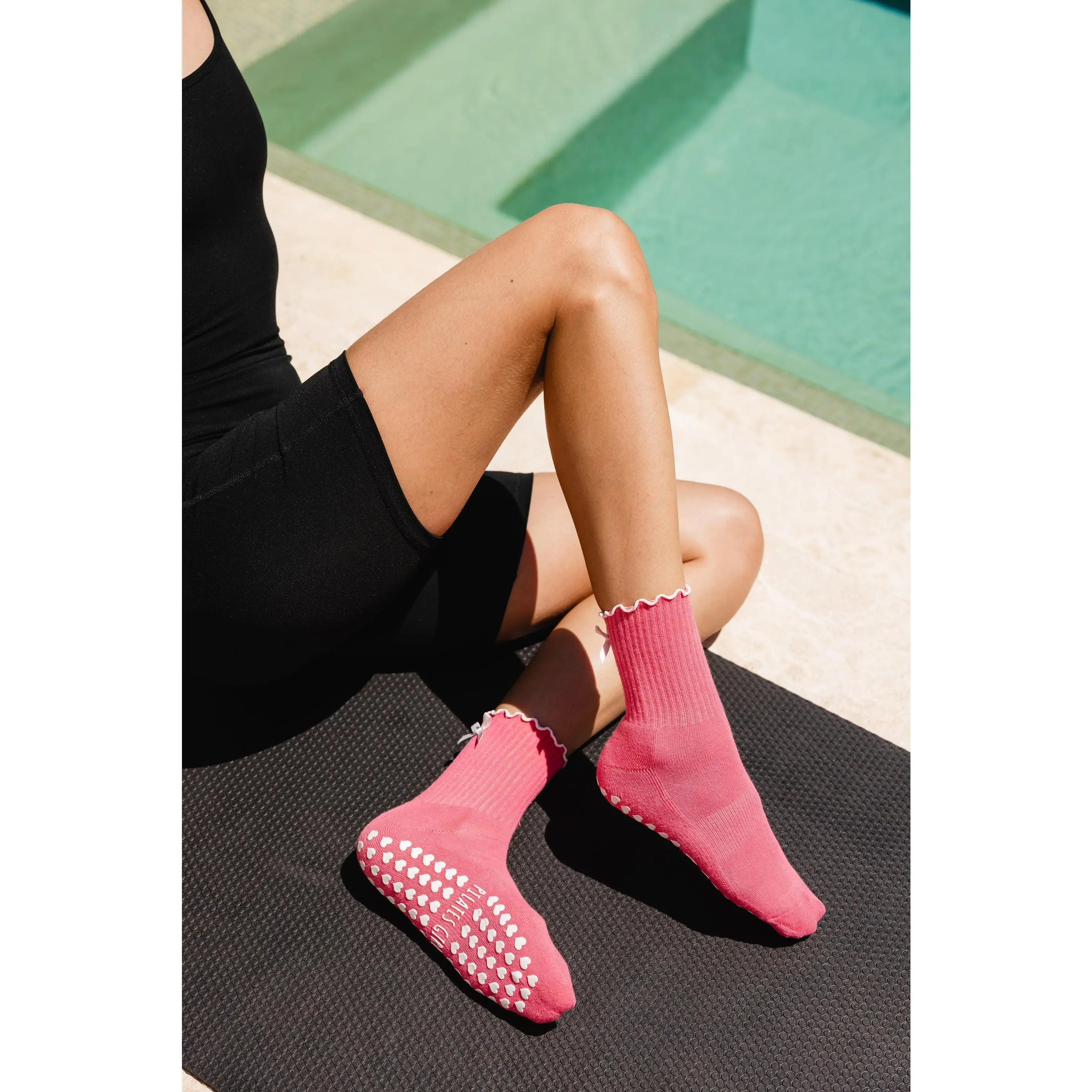 Pilates Girl Bow Grip Socks in Pink
