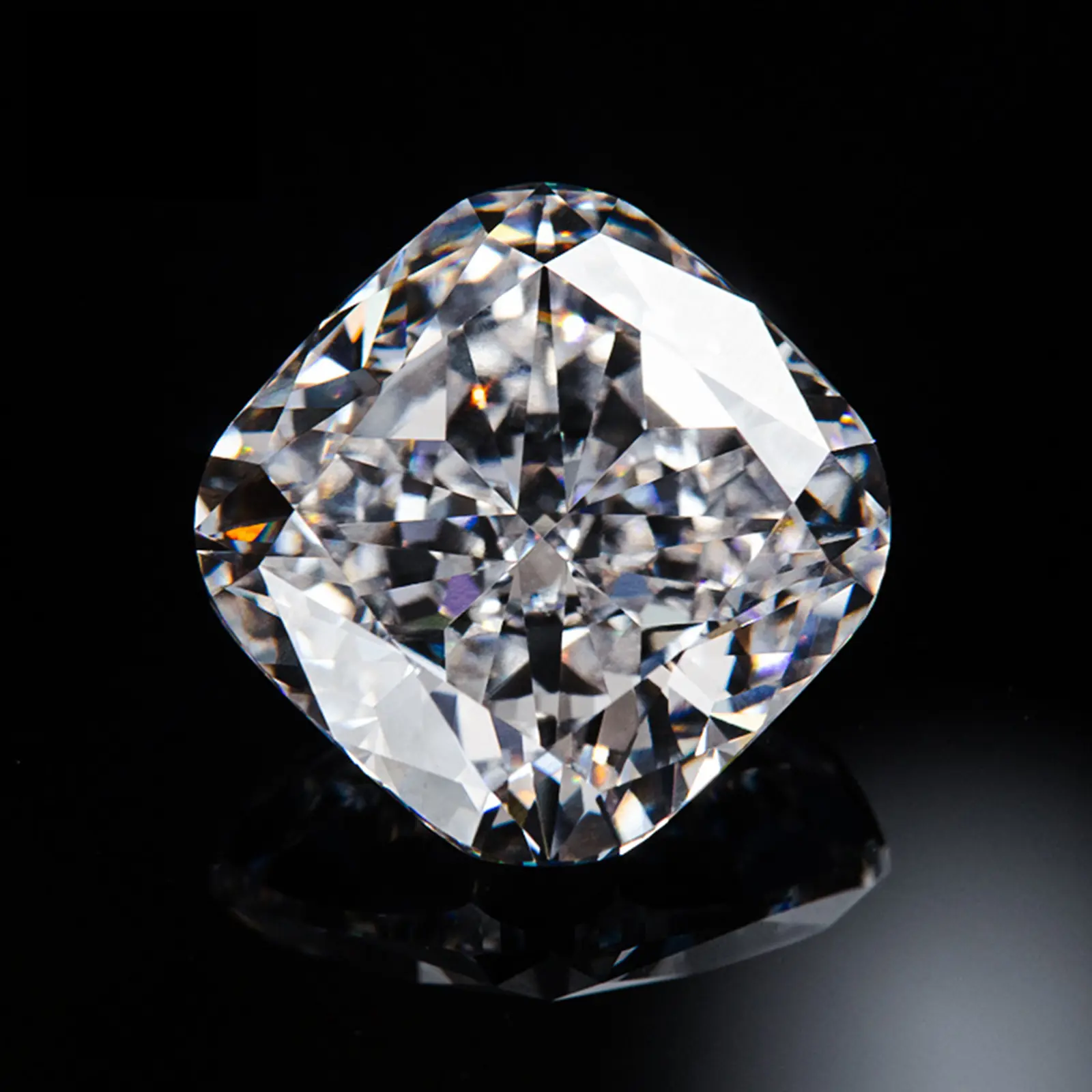Effinny Synthetic Moissanite Loose Stone,D-Color VVS Clear 7mm 2.0ct Cushion Cut Outdoorfun