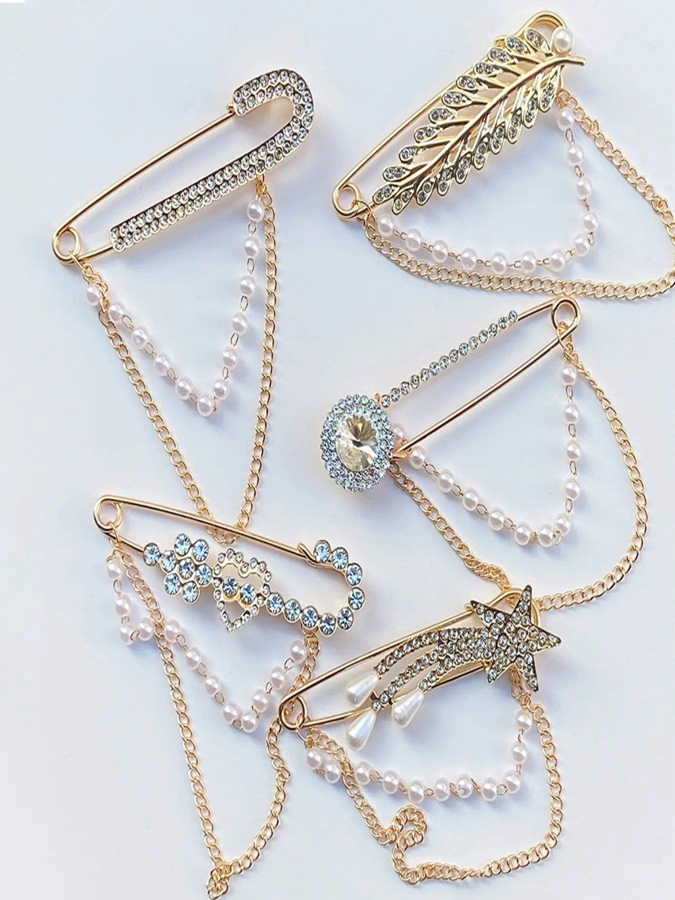 5 Piece Set Faux Pearl Chain Alloy Brooch Pin, Clothes Fastener Locking Clip, Waist Cinching Decoration, Women's Simple Fashion Accessory, Drop Set Pins