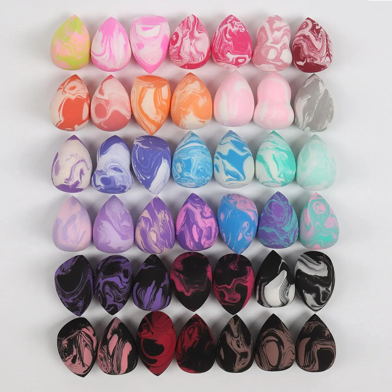 Random Color Makeup Sponge, 42pcs/set Mixed Color & Shape Makeup Sponge, Dry & Wet Use Cosmetic Makeup Tool for All Skins, Beauty Sponges, Beauty Blenders, Blending Beauty Sponge, Blender Sponge, Makeup Sponges for Foundation, Cosmetics Makeup Tools