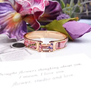 Pre-owned Hermes Clic H Gold Toone Pink Mental Bracelet T10326650