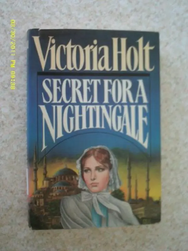 USED-Secret for a Nightinggale by Victoria Holt (Hardcover)