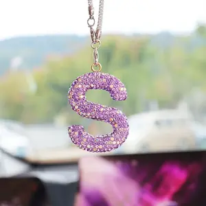 Bright Women's Car Accessories Letter Charm, Girly Car Accessories, Rainbow Color Rearview Mirror Cute Crystal Pendant, Lucky Gift for Girls Diamond Rhinestone Dangle, Car Ornament, Car Hanging Decoration