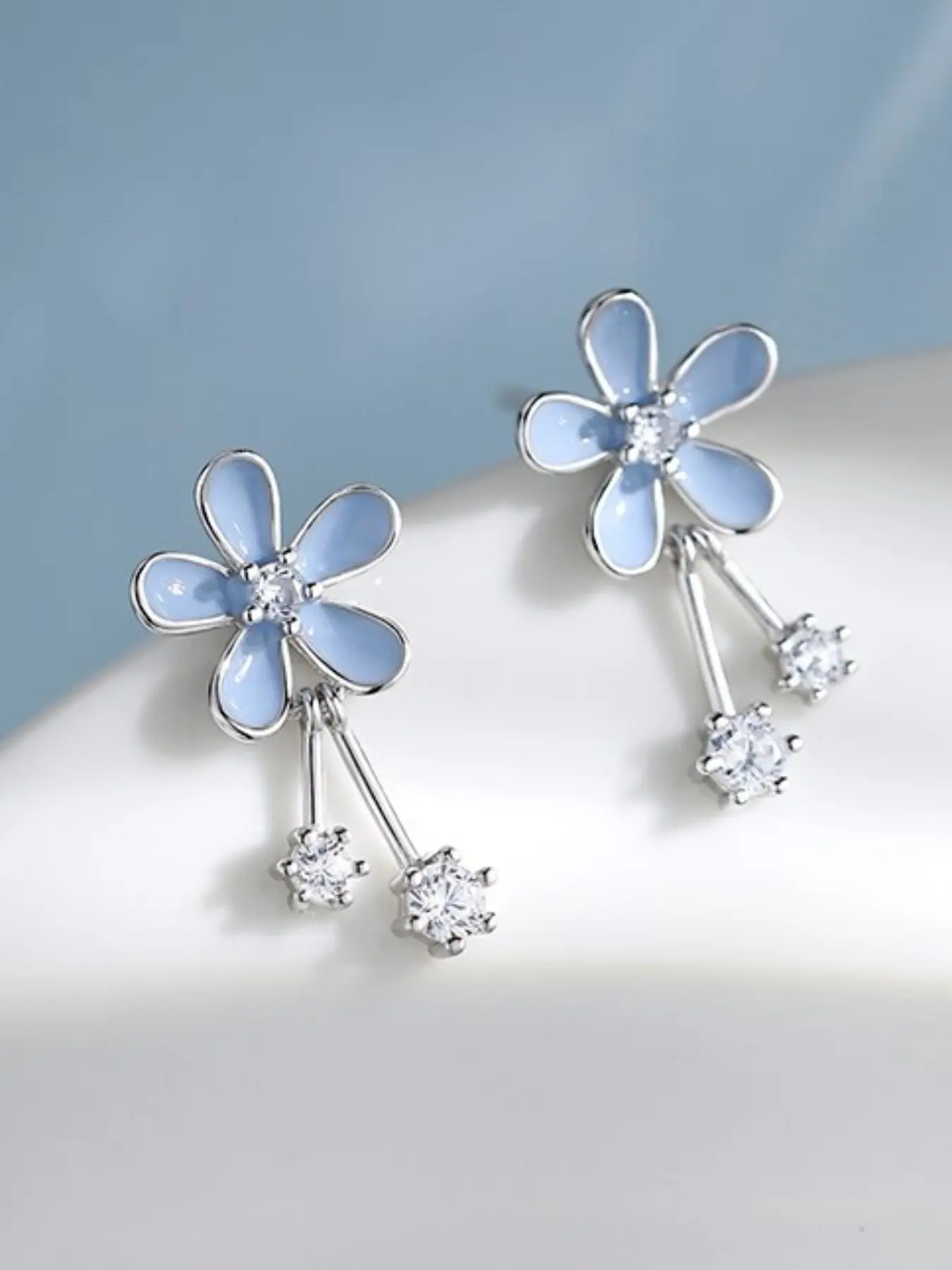 Blue Daisy Flower Earrings Elegant Dangle Jewelry for Women & Girls Daily Wear Gift for Her Fashionable Jewelry Fashionable Jewelry Accessories Unique Design Earrings