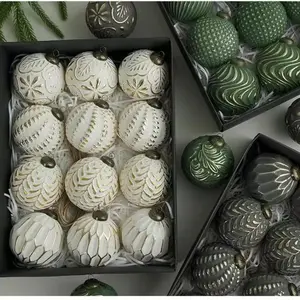 12pcs Elegant Vintage Christmas Tree Decorations, and Silver Color Balls, Perfect for Wedding Party Decoration, Home Ornament
