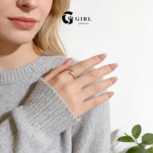 GGIRL 18K Gold Plated Open Shiny Geometric Ring with Inlaid Cubic Zirconia & Mother of Pearl, Fashionable Women's Jewelry Accessories Design Jewelry Gift for Birthdays Anniversaries Stackable Rings