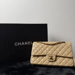 Pre-owned LAMB Shoulder Bags CHANEL BAGS