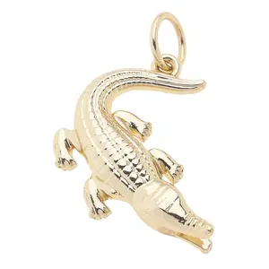 Curved Alligator Charm in Shiny Gold