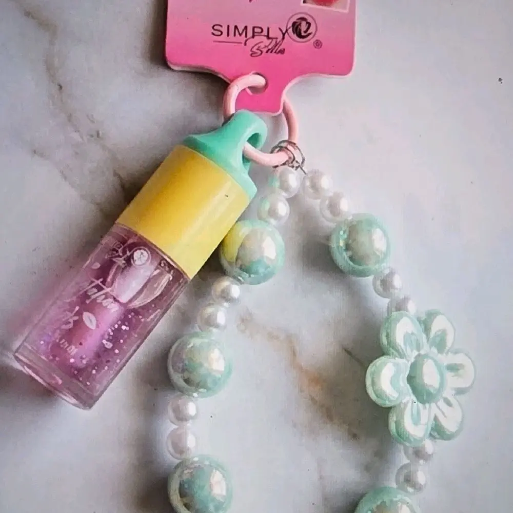 magic lip oil