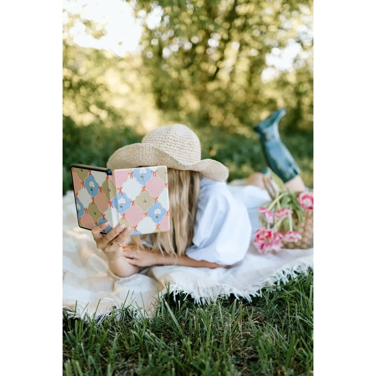 Patch of Daisies - Kindle Case