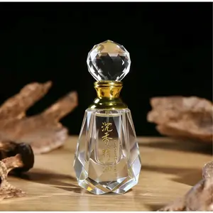 Natural Agarwood Essential Oil Ebony Essential Oil Bulk Export For High-End Perfumes Skincare Aromatherapy And Health Products Distilled Extraction Adjustable Concentration