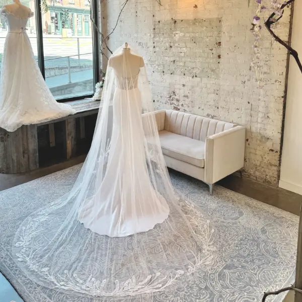 Horseshoe Wildflower Wedding Veil Charlotte Guernsey - Hand Drawn Equestrian Bridal Veil, Cathedral & Waltz Length, Extended Floral Embroidery, Rustic Ranch Wedding, Horse Girl Bride, Heirloom Handmade Bridal Veil