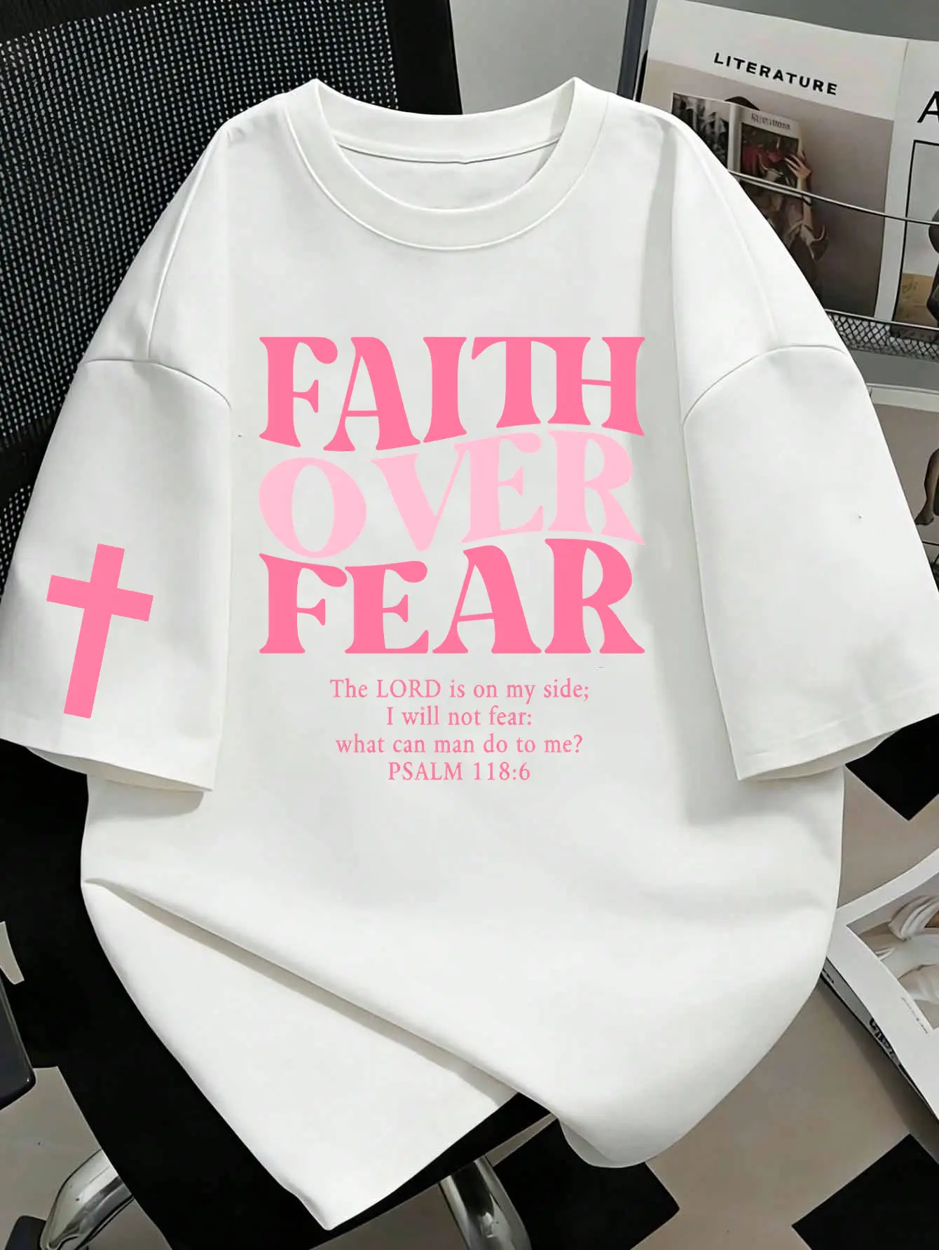 Men's Cotton Oversized Short-Sleeve T-Shirt - Chic Cute Christian Clothing, Psalm 118:6 Cross Gradient Graphic, Inspirational Bible Verse Religious Loose Casual Top for New Year
