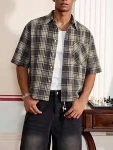 Men's Loose Fit Plaid Short Sleeve Collared Shirt, Buttoned Crop Top, Fashionable Casual Wear for Daily Outdoor Activities