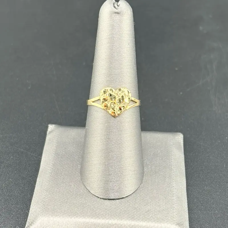 14k Gold Heart Nugget Ring Size 7 for Everyday Wear - Elegant and Timeless Design