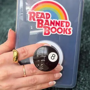 8 Ball MagSafe Phone Grip • Retro Magnetic Phone Holder