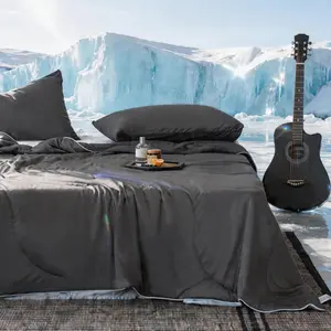 Cooling Comforter Queen Size, Lightweight Blanket for Hot Sleepers with Cooling Pillowcases, 3-Piece Bedding Set for Night Sweats & Moisture-Wicking Quick-Dry Fabric, Grey 90″x90″