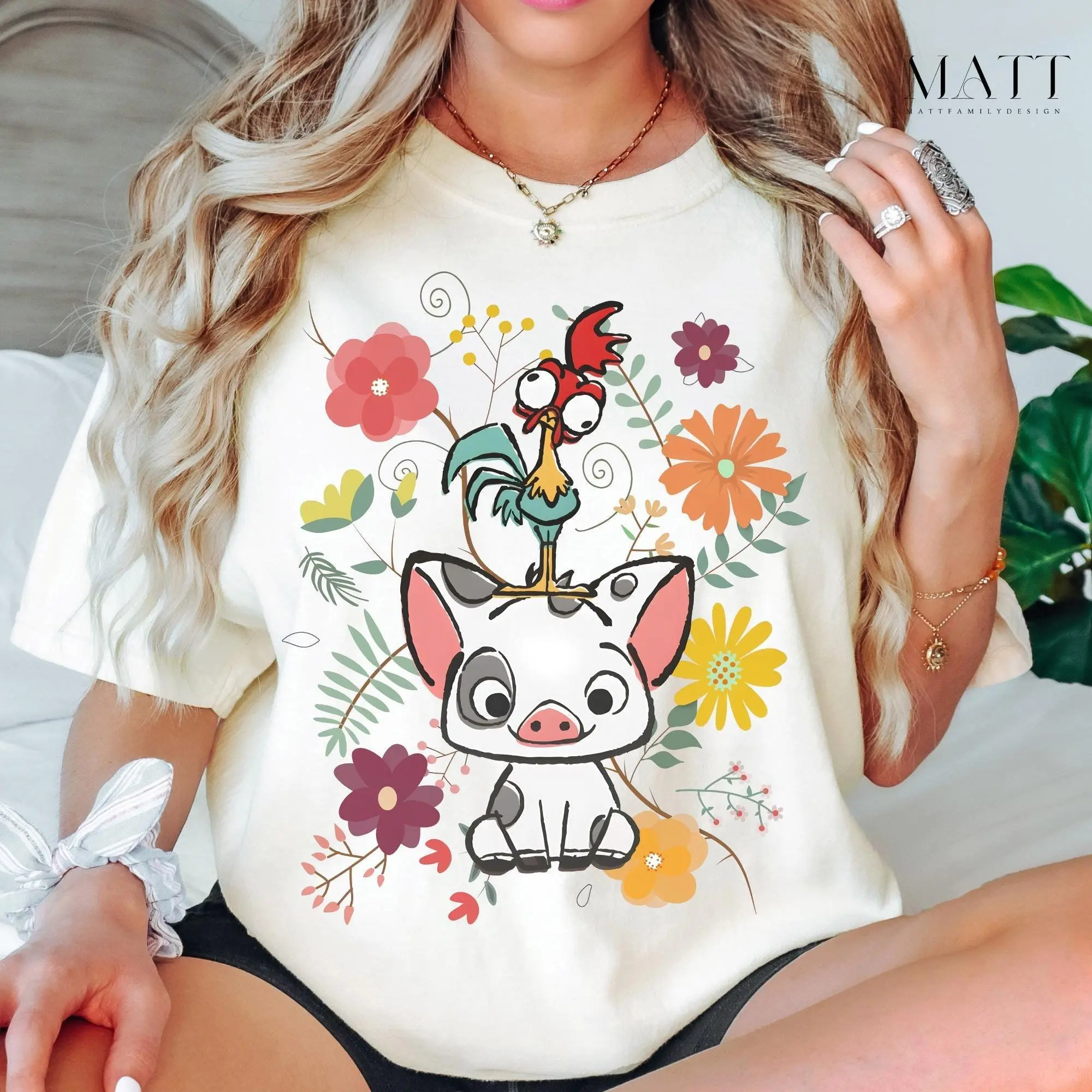 Retro 70S Floral Pua And Hei Hei T-Shirt , Sweatshirt , Hoodie , Moana T-shirt, Moana Character Tee, Family Trip Outfit , Women