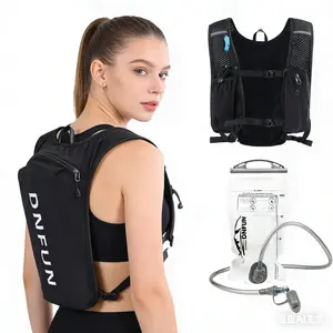 Unisex Adjustable Straps Trail Running Vest - Lightweight, Reflective Strips, Breathable Mesh, Customizable Fit, 1500ml Water Bladder for Marathon Sports & Outdoor Hydration, Running Vests