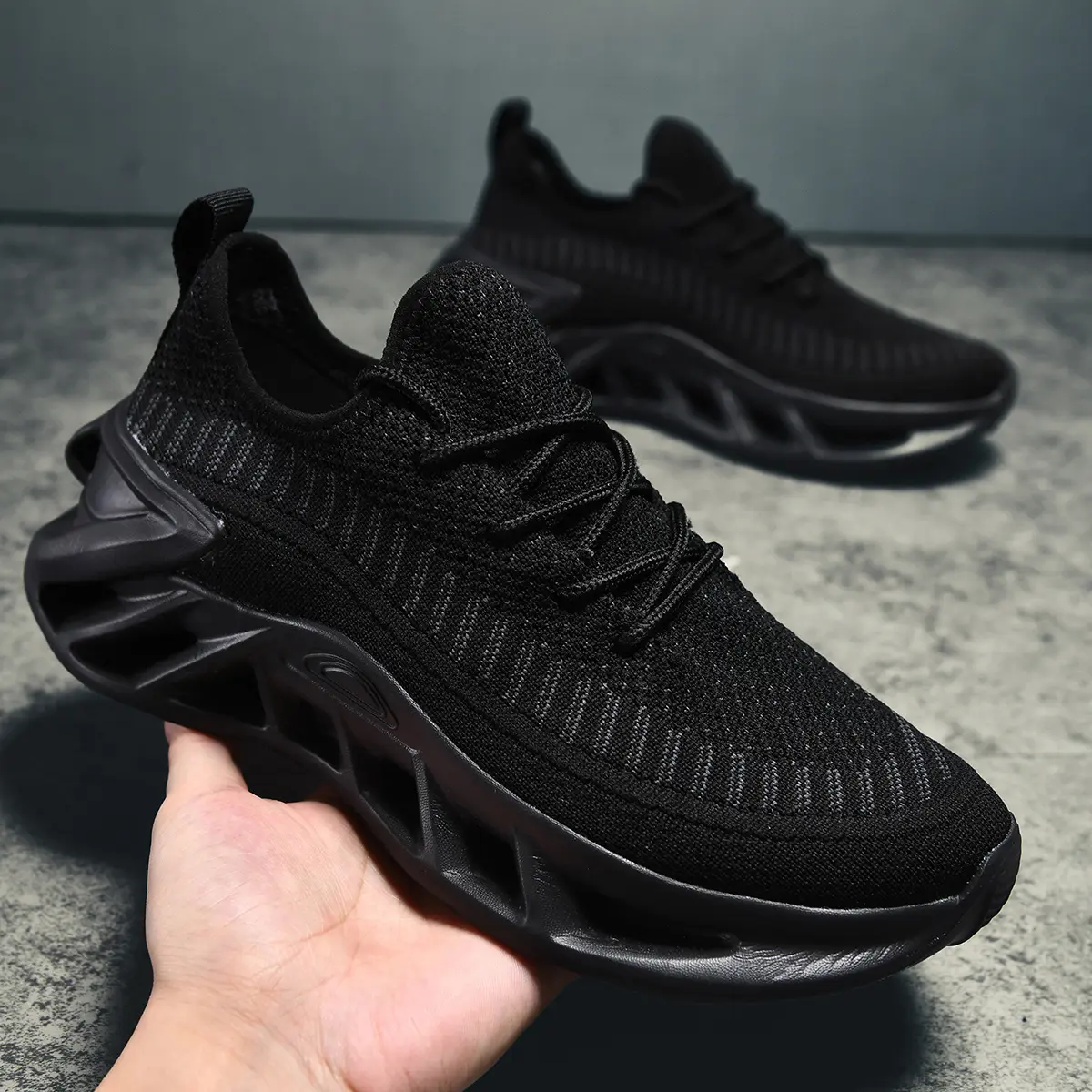 Lightweight breathable mesh sneakers - men's and women's blade-soled shock-absorbing and heightening running shoes, white lace-up low-top sneakers