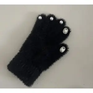 Diamond Gloves